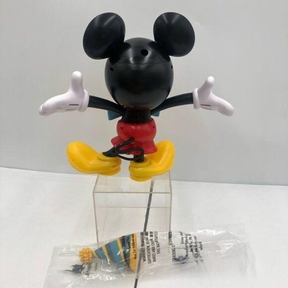 Disney Mickey Mouse Sipper Cup 90th Birthday cup - Picture 2 of 9